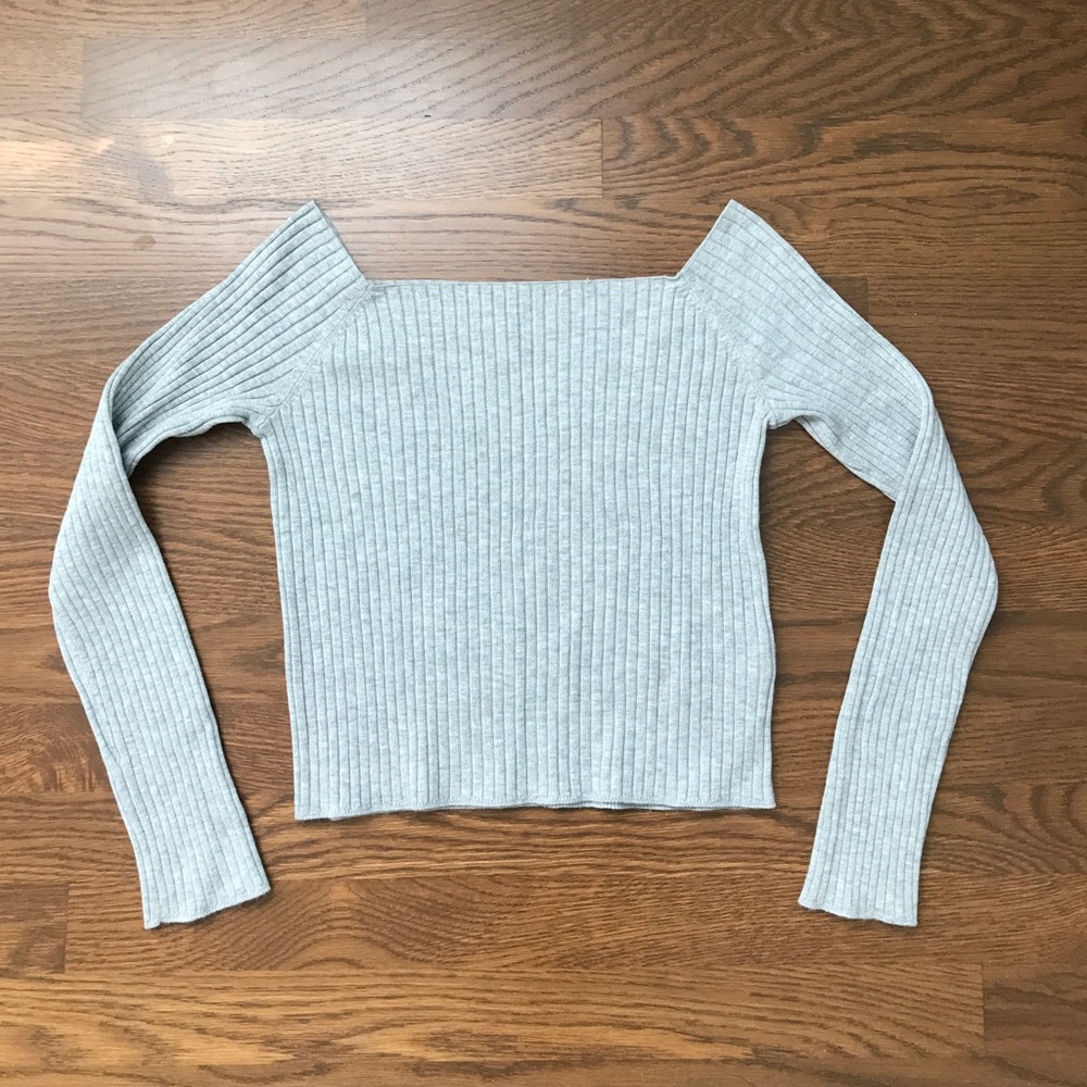 H&M Divided gray sweater
